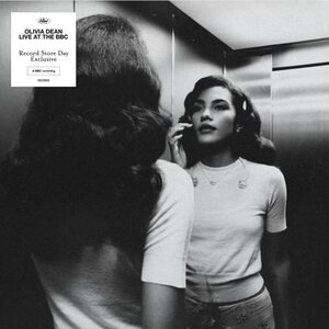 Olivia Dean – BBC Radio 1 Live Lounge 7"