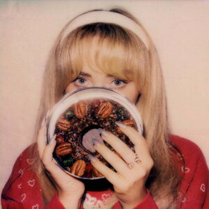 Sabrina Carpenter – Fruitcake (Holiday EP) 12" (Milky Clear Vinyl)